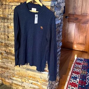 NWT Abercrombie and Fitch Mens Medium soft cotton Merino sweater